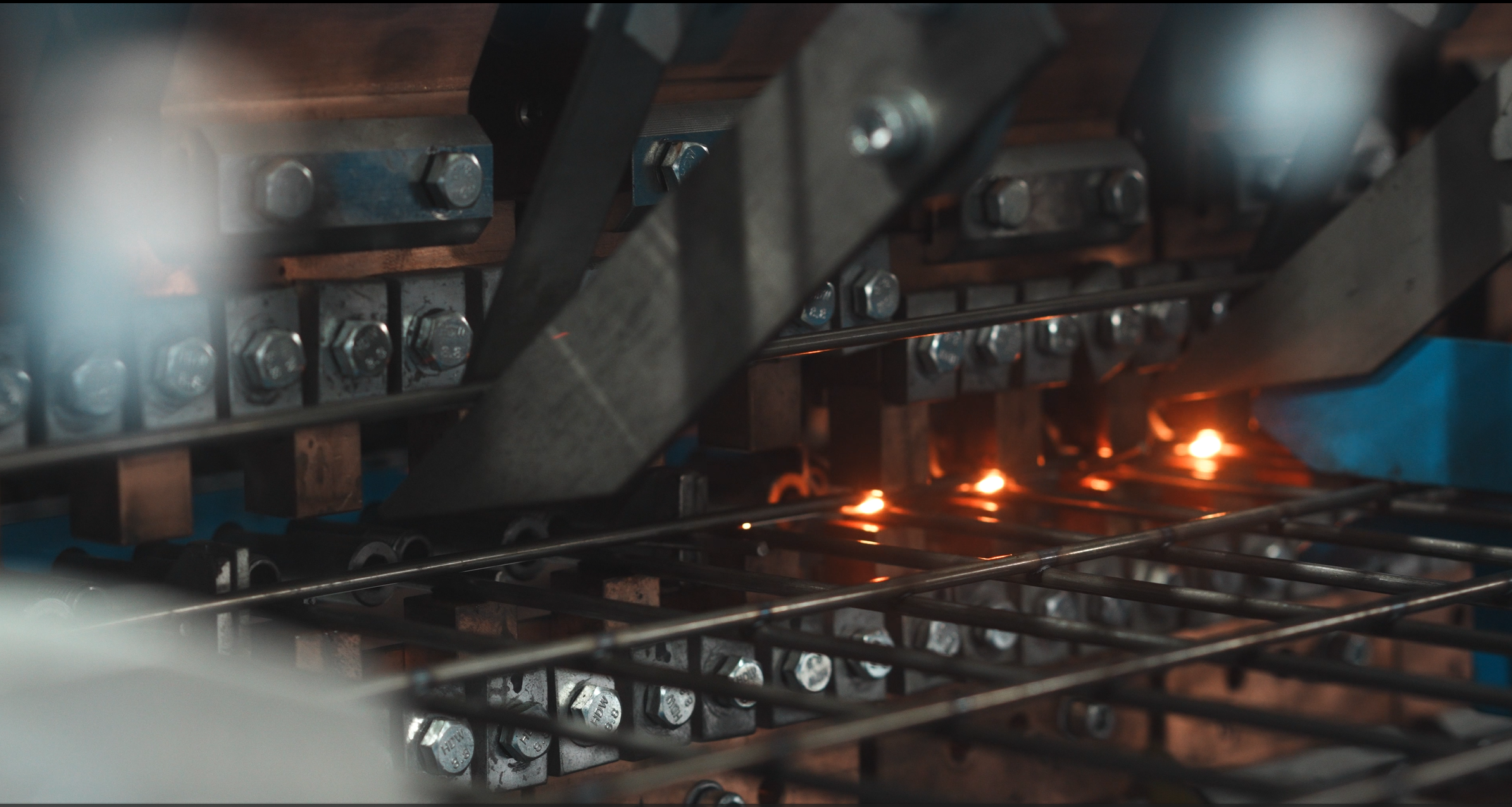 Advanced cable tray manufacturing facility in Ningbo, China